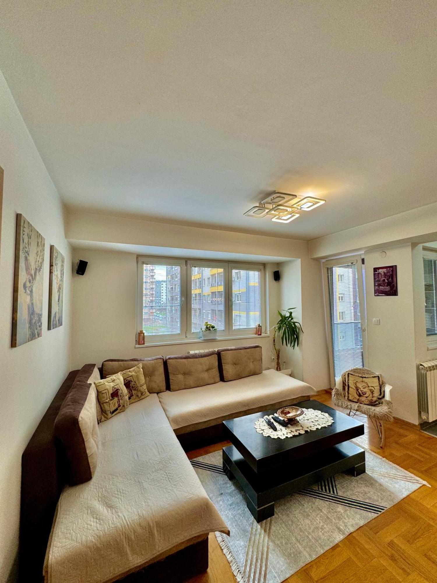 Modern & Cozy Apartment สโกเปีย ภายนอก รูปภาพ